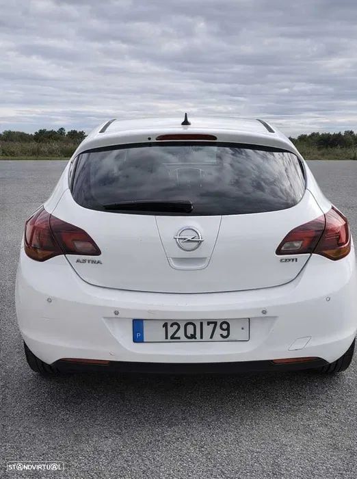 Opel Astra 1.7 CDTI DPF Cosmo - 4