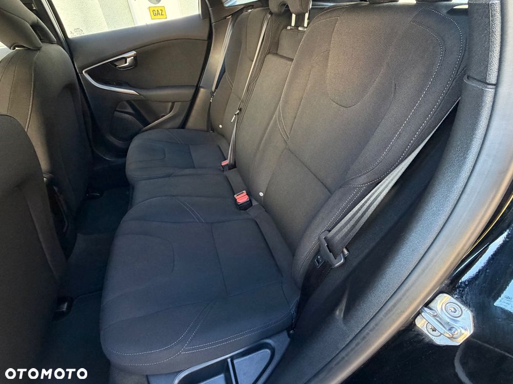 Volvo V40 D2 Drive-E Momentum - 20
