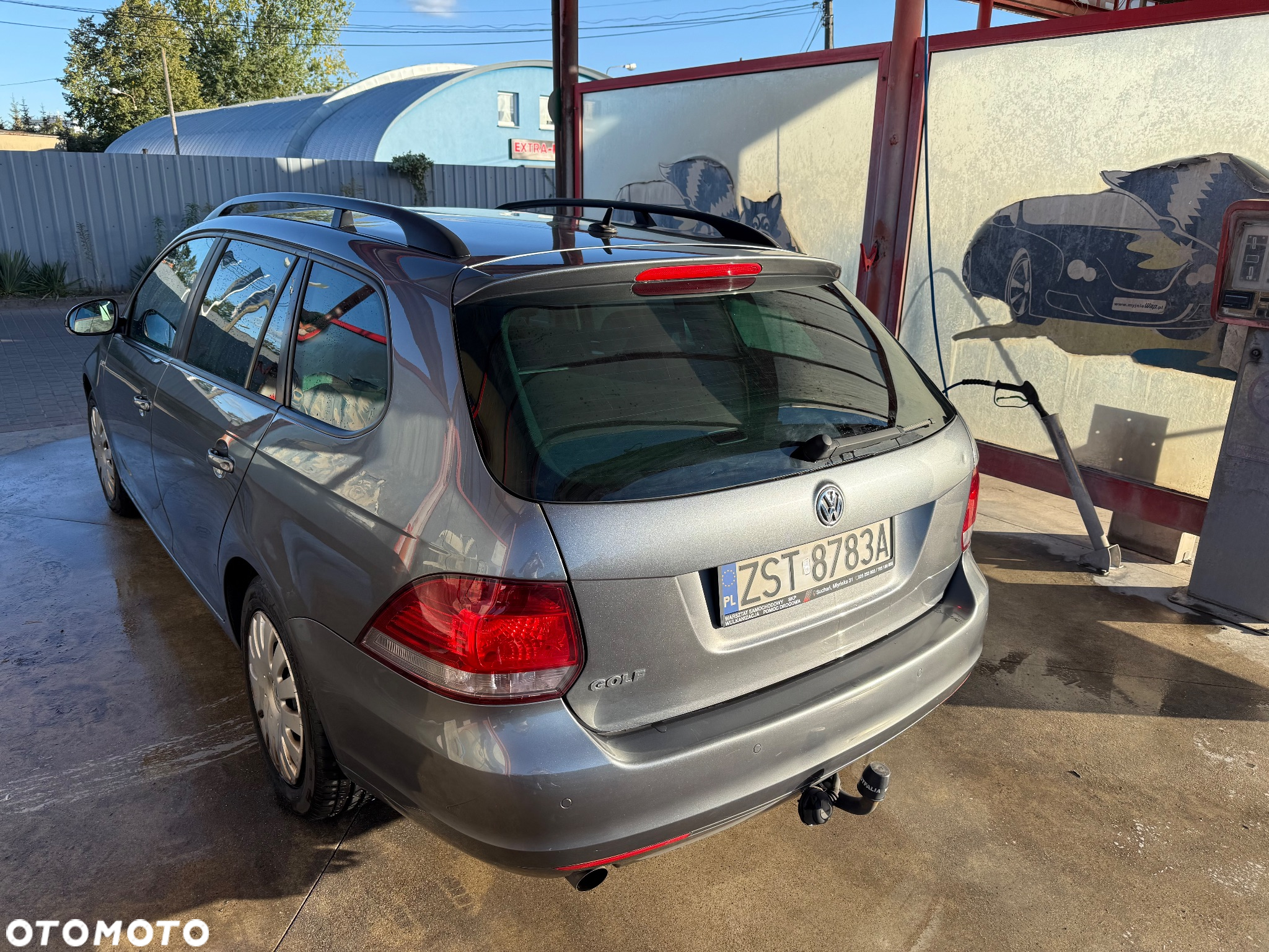 Volkswagen Golf - 10