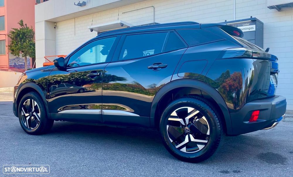 Peugeot 2008 PureTech 130 EAT8 GT - 2