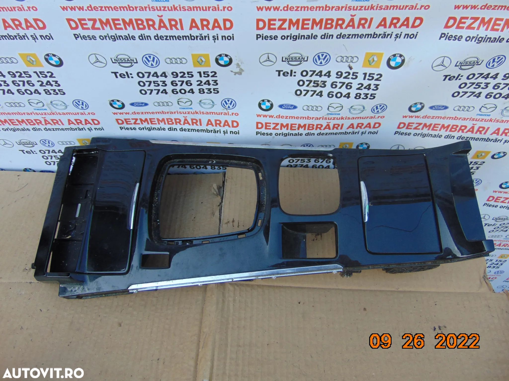 Consola centrala schimbator renault Latitude ornament central dezmembrez - 1