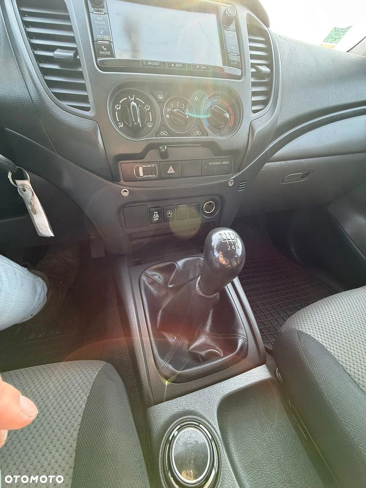Mitsubishi L200 2.4 d CC Invite - 11
