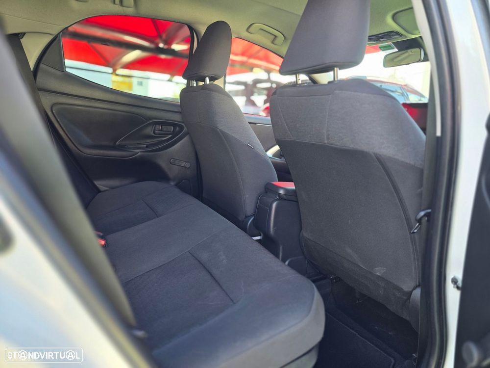 Toyota Yaris 1.5 HDF Premier Edition - 21