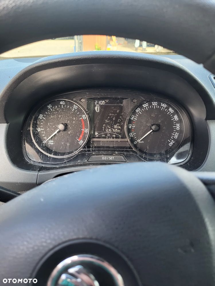 Skoda Fabia - 6