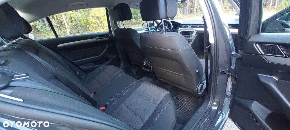 Volkswagen Passat 1.6 TDI BMT Comfortline - 5