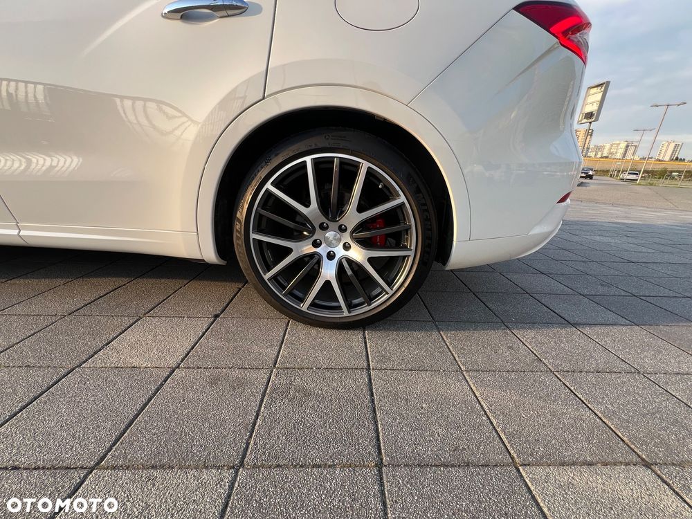 Maserati Levante Modena S - 22