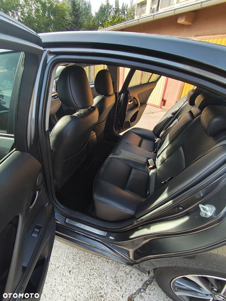 Toyota Avensis 2.0 Prestige MS - 11