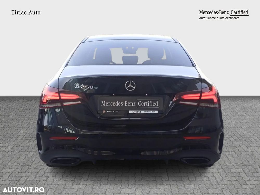 Mercedes-Benz A - 4