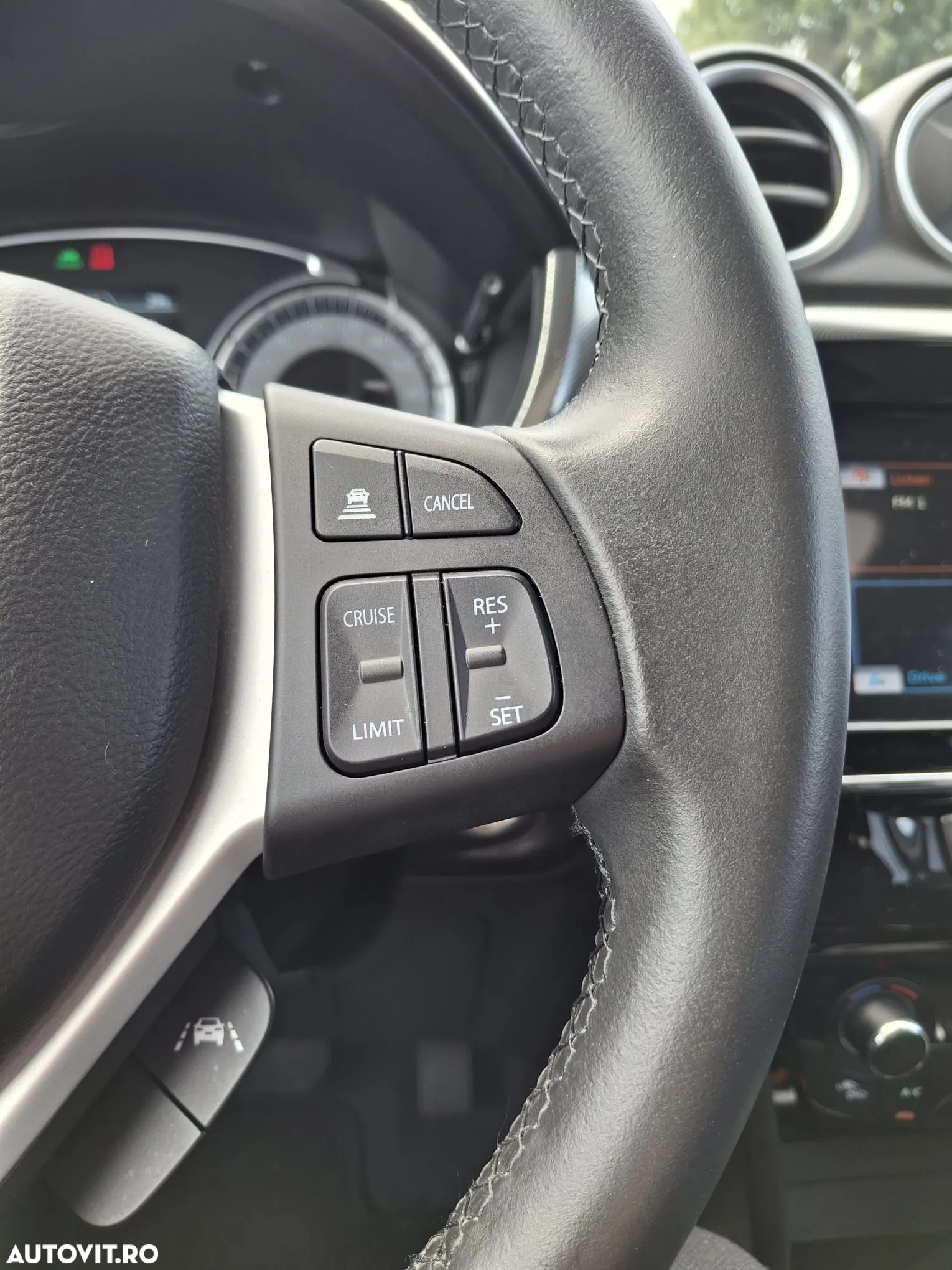 Suzuki Vitara 1.5 HEV Luxus - 16