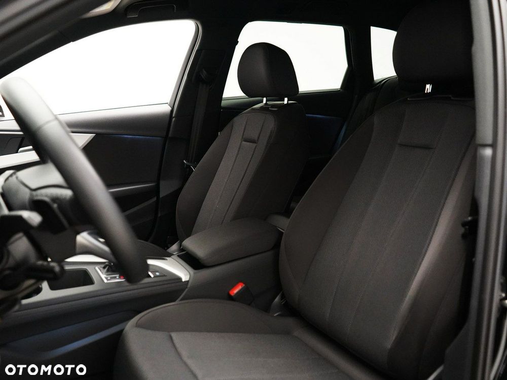 Audi A4 Avant - 22