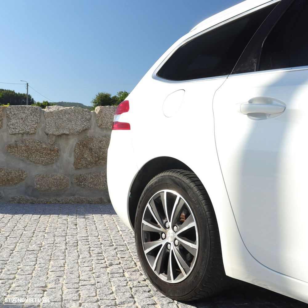 Peugeot 308 SW 1.2 PureTech Style - 8