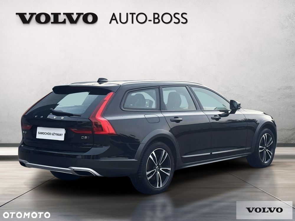 Volvo V90 Cross Country - 5