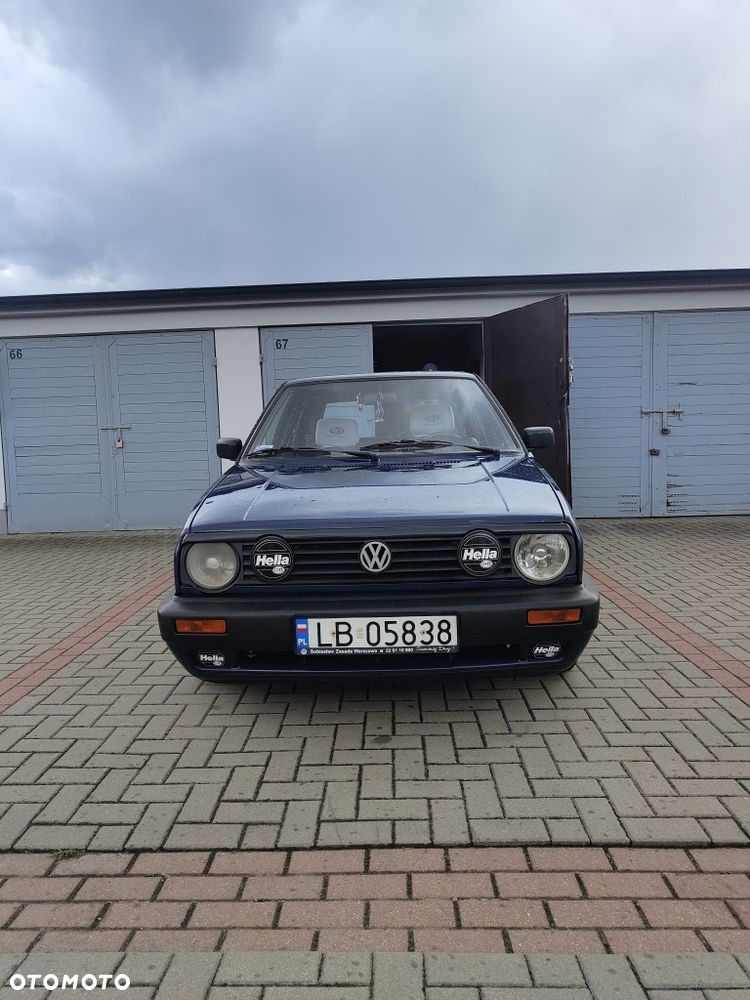 Volkswagen Golf - 1
