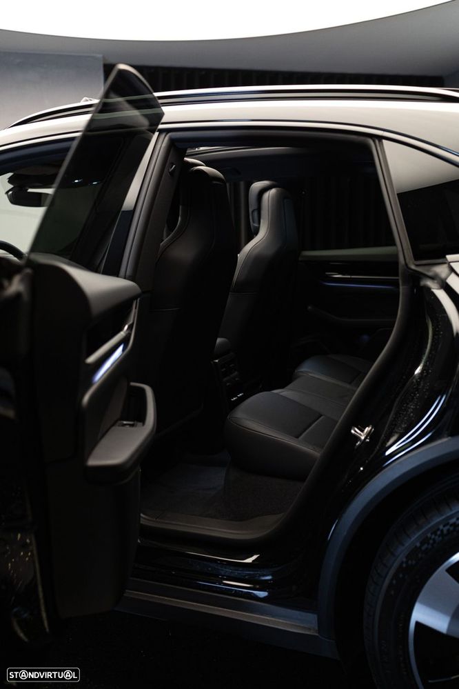 Porsche Macan Electric 4 - 31