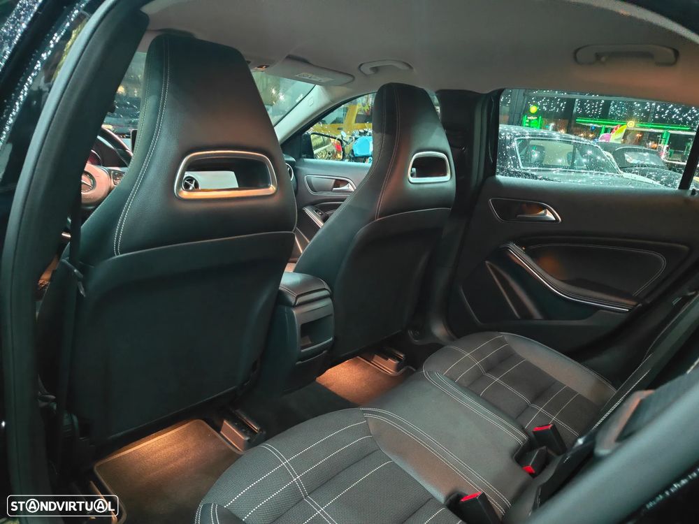 Mercedes-Benz GLA 180 d - 16