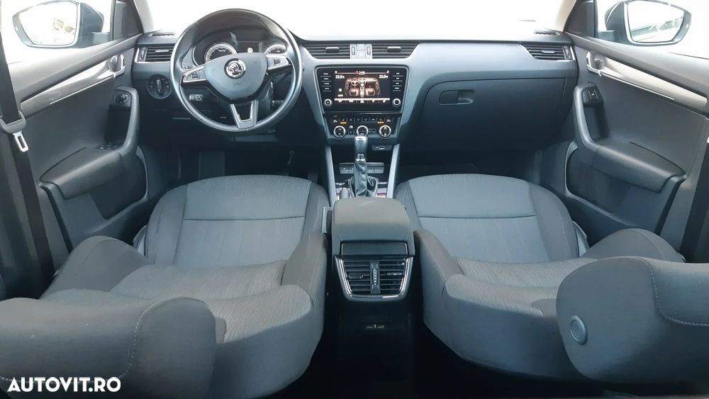 Skoda Octavia 2.0 TDI (Green tec) DSG Style - 2
