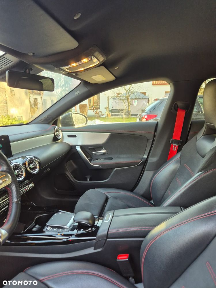 Mercedes-Benz CLA - 9