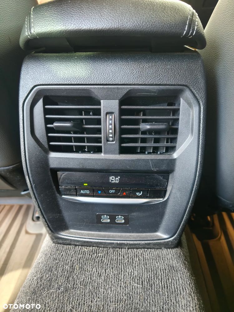 BMW Seria 3 318i - 24