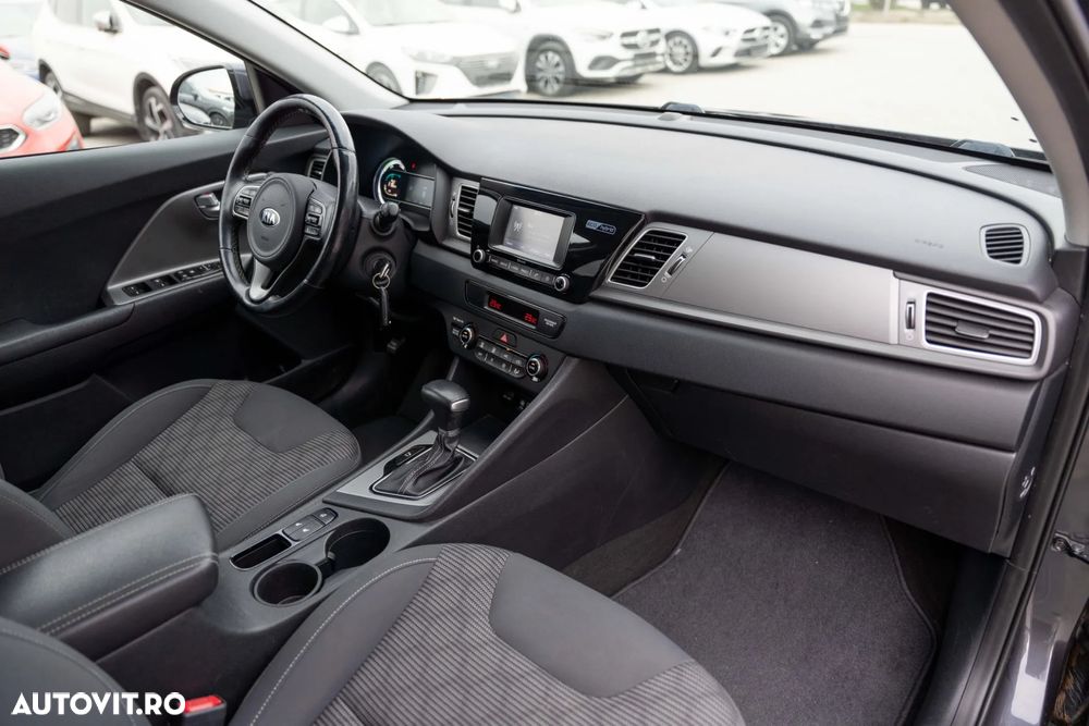 Kia Niro 1.6 GDI 2WD Aut. Spirit - 7