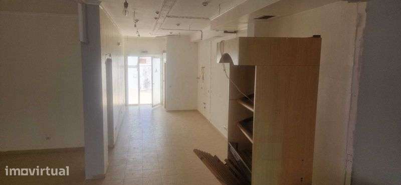 Venda Loja 87m2 c/ terraço + boxe fechada - Grande imagem: 3/5