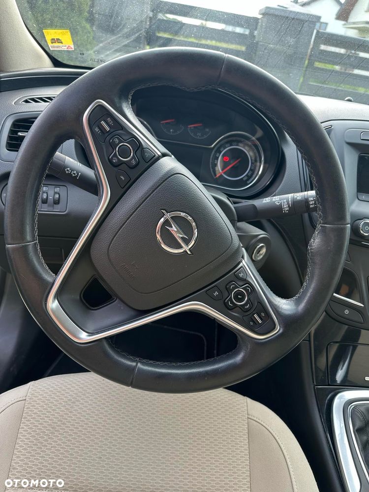 Opel Insignia - 11