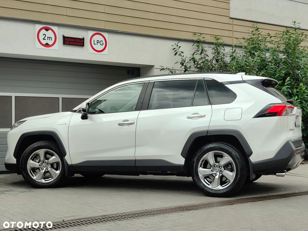 Toyota RAV4 - 7