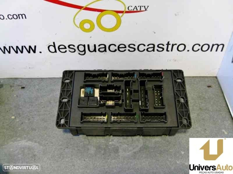 CAIXA RELÉS / FUSÍVEIS MINI MINI 2001 -518030317 - 2