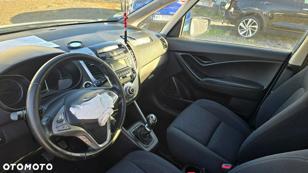Hyundai ix20 - 12