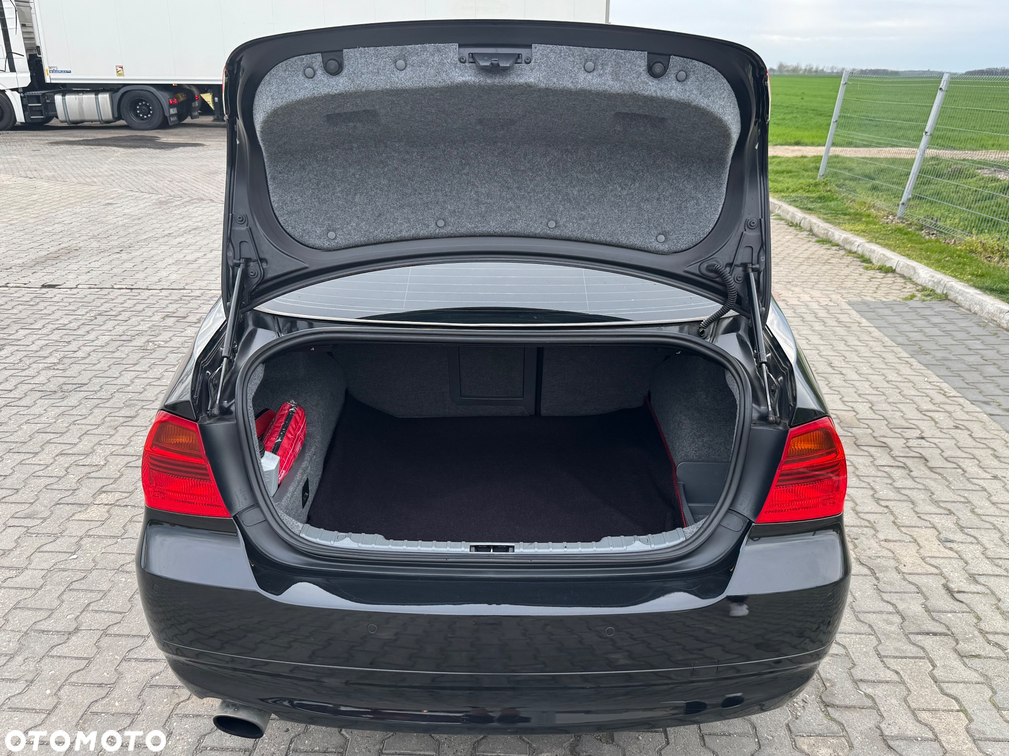 BMW Seria 3 320i - 27