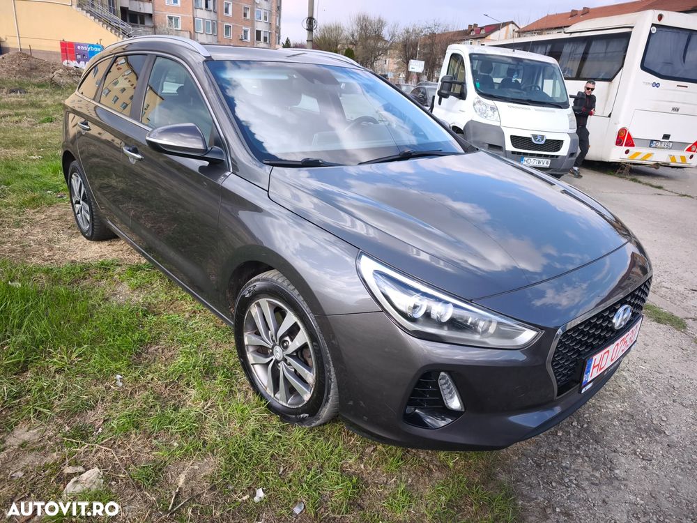 Hyundai i30 1.6 CRDI Premium - 3
