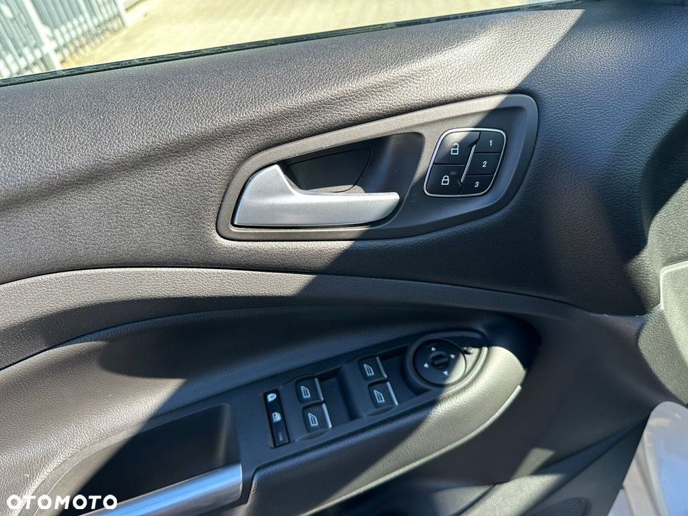 Ford Kuga 2.0 TDCi AWD ST-Line - 17