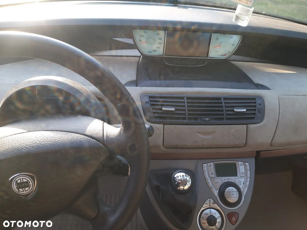 Lancia Phedra 2.2JTD 16V Emblema - 15