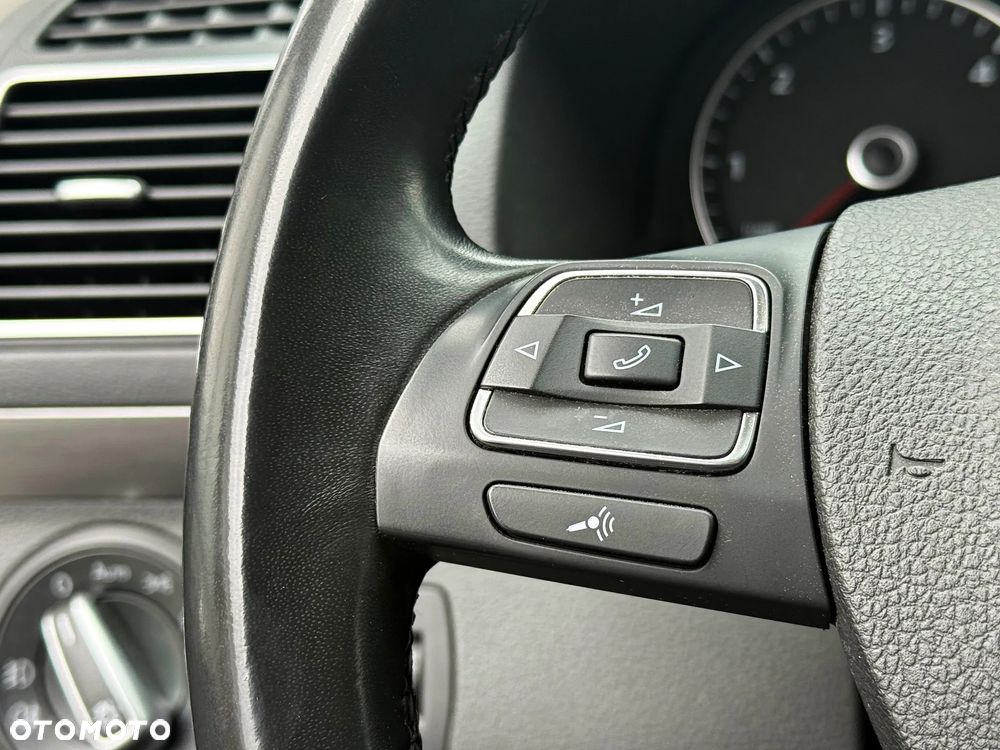 Volkswagen Touran 2.0 TDI United - 16