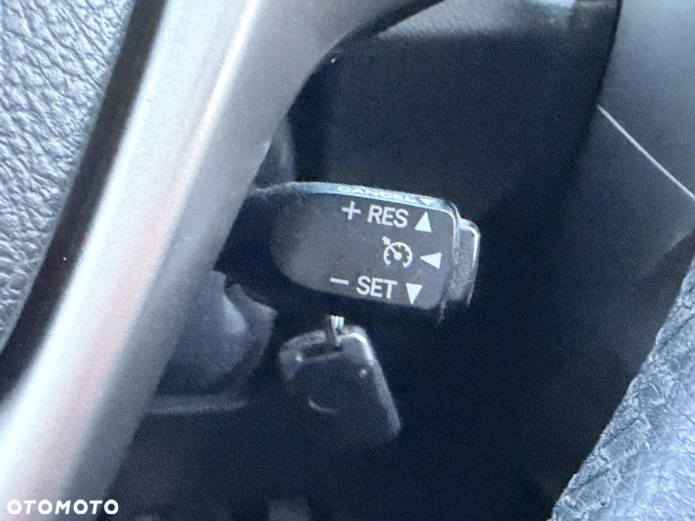 Toyota Verso 2.0 D-4D Sol SW 7os - 23