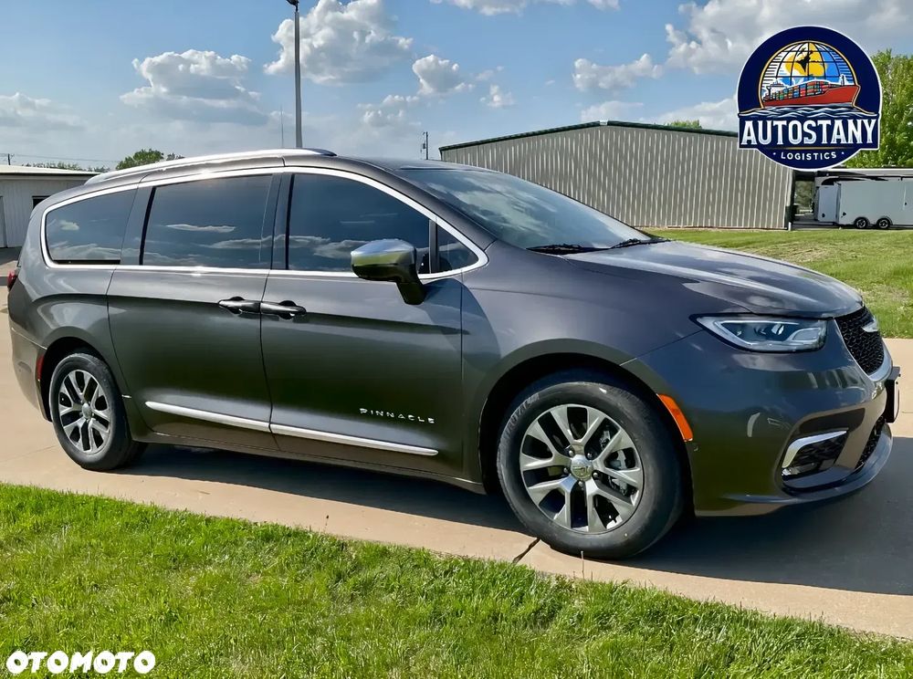 Chrysler Pacifica - 1