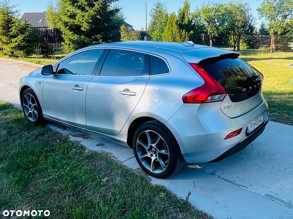 Volvo V40 D2 Drive-E Ocean Race - 13