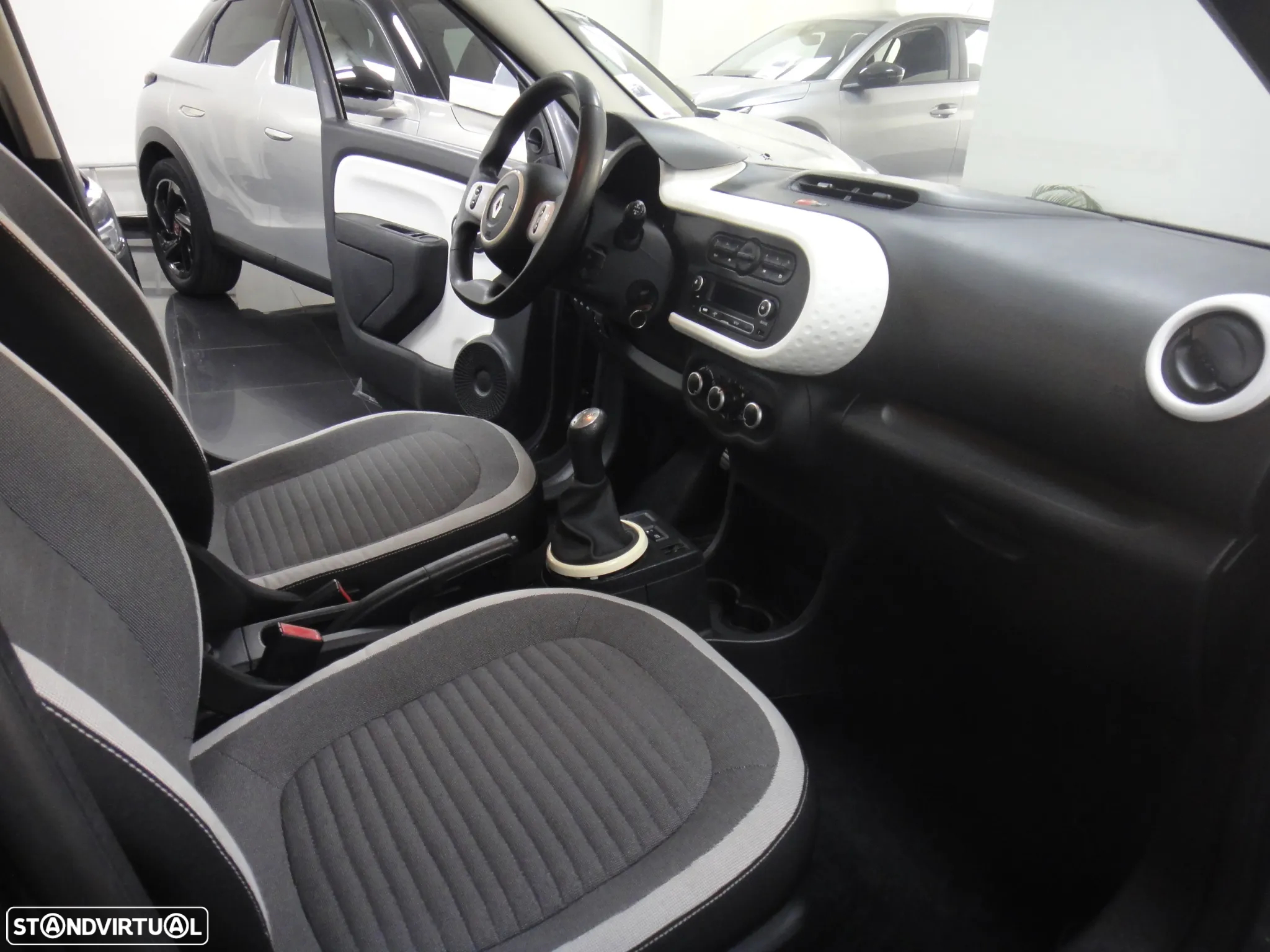Renault Twingo SCe 70 Dynamique - 19
