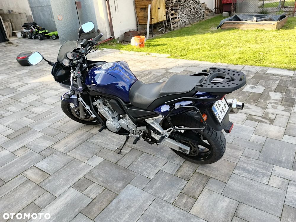 Yamaha FZS - 9