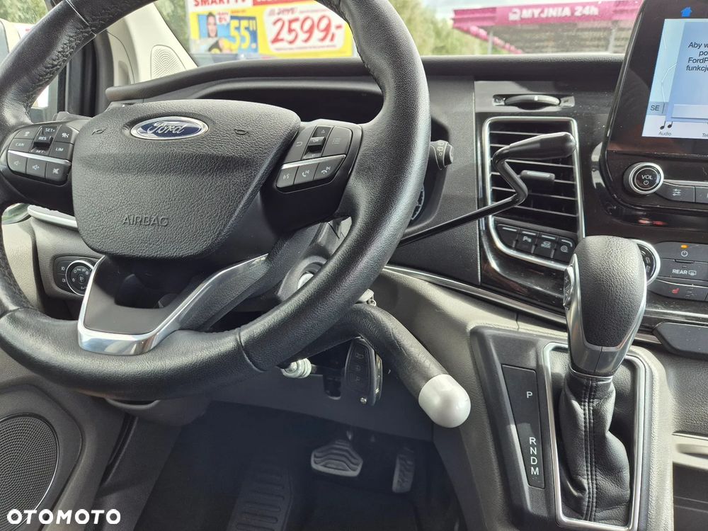 Ford Tourneo Custom - 8