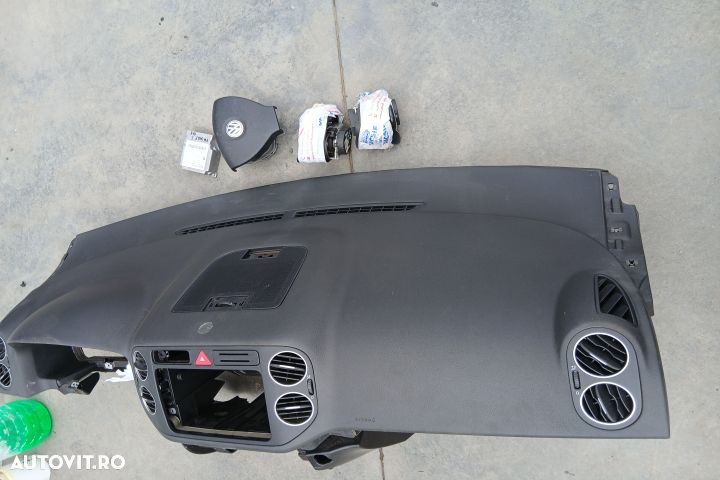 Kit airbag cu plansa de bord 1K0909605T 1K3857706D 5M1857705B 1K09096 - 3