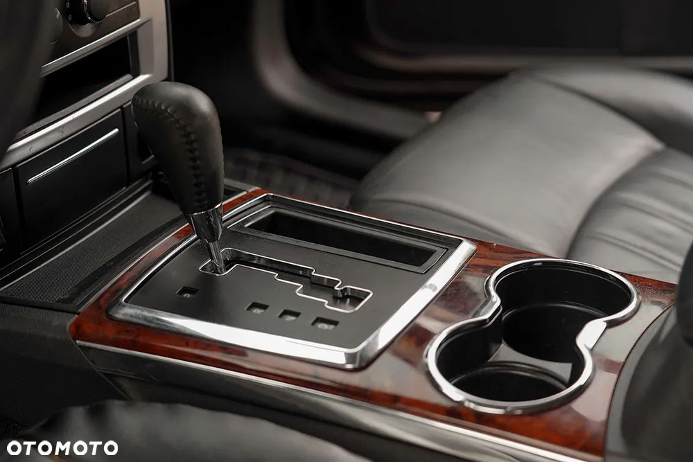 Chrysler 300C 3.0 V6 CRD - 24