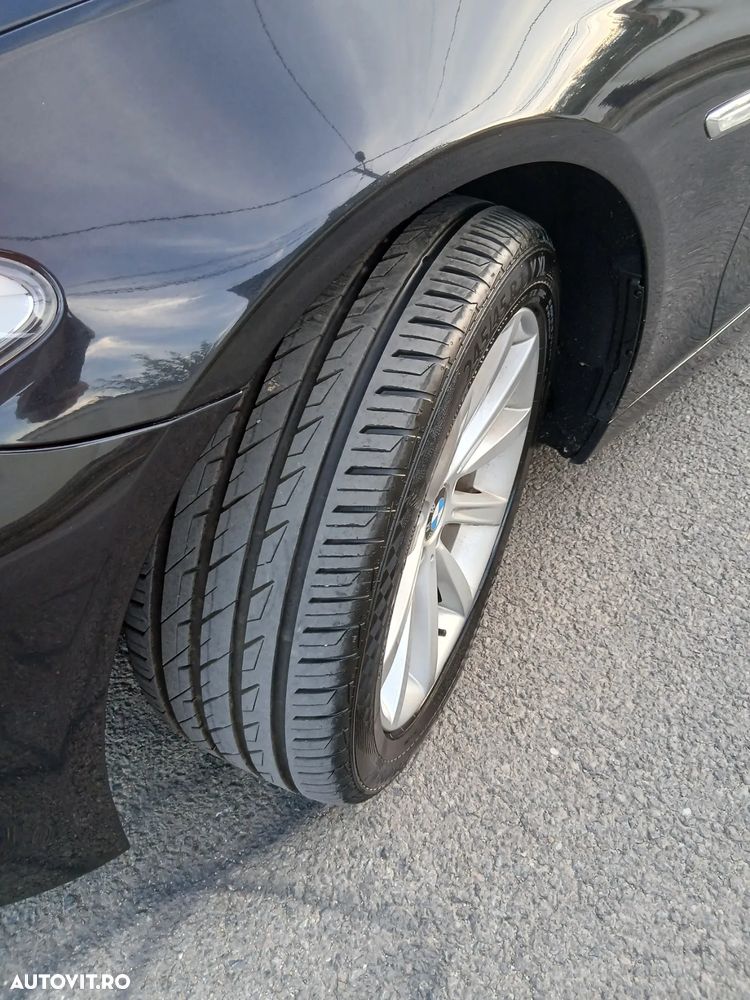 BMW Seria 5 530d Touring Blue Performance Aut. - 4
