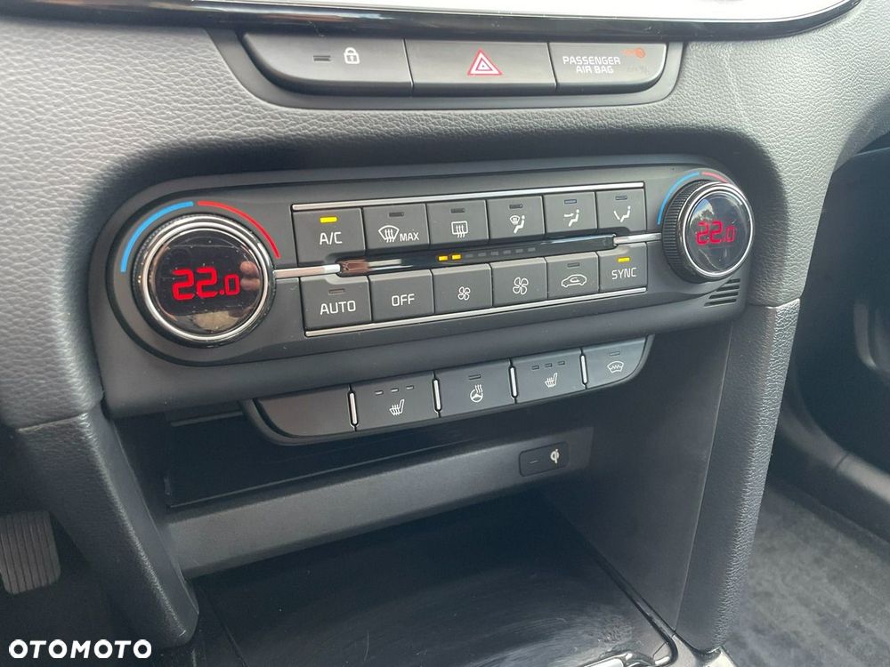 Kia XCeed 1.5 T-GDI Business Line DCT - 25