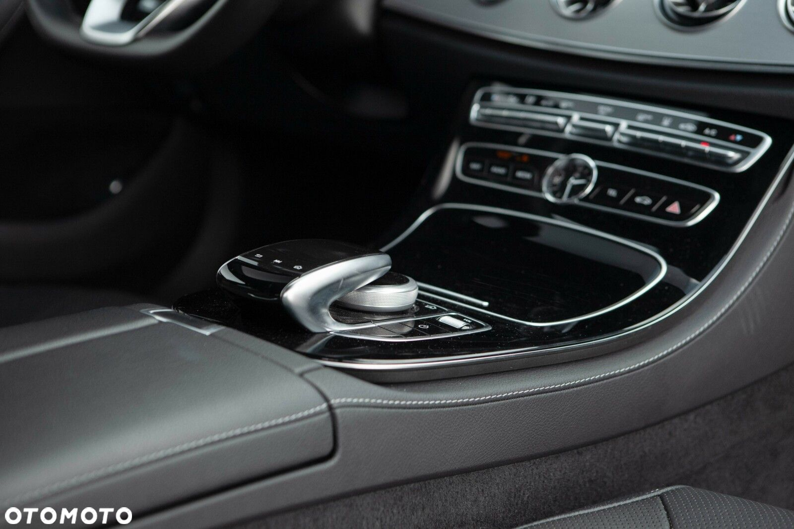 Mercedes-Benz CLS - 32