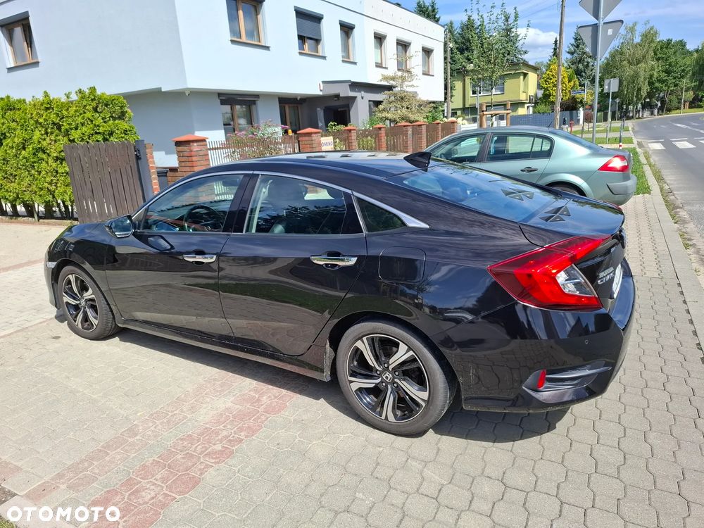Honda Civic 1.5 T Executive - 3
