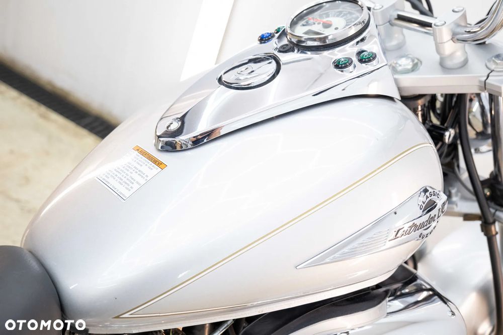 Suzuki Intruder - 21