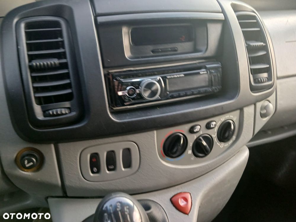 Renault Trafic - 11