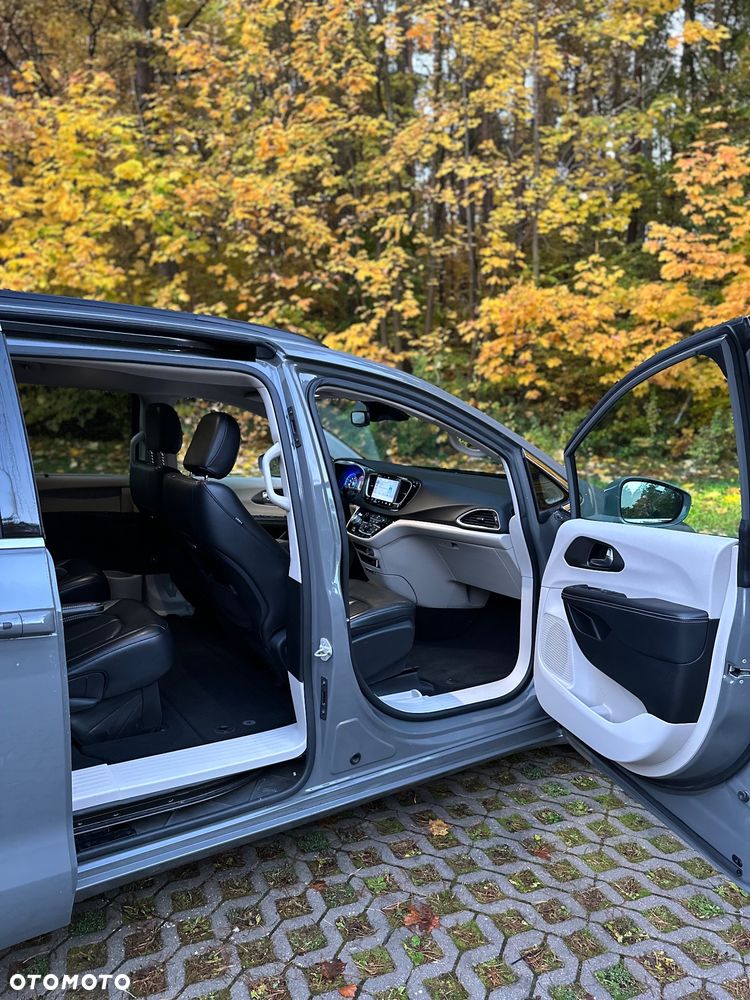 Chrysler Pacifica - 7