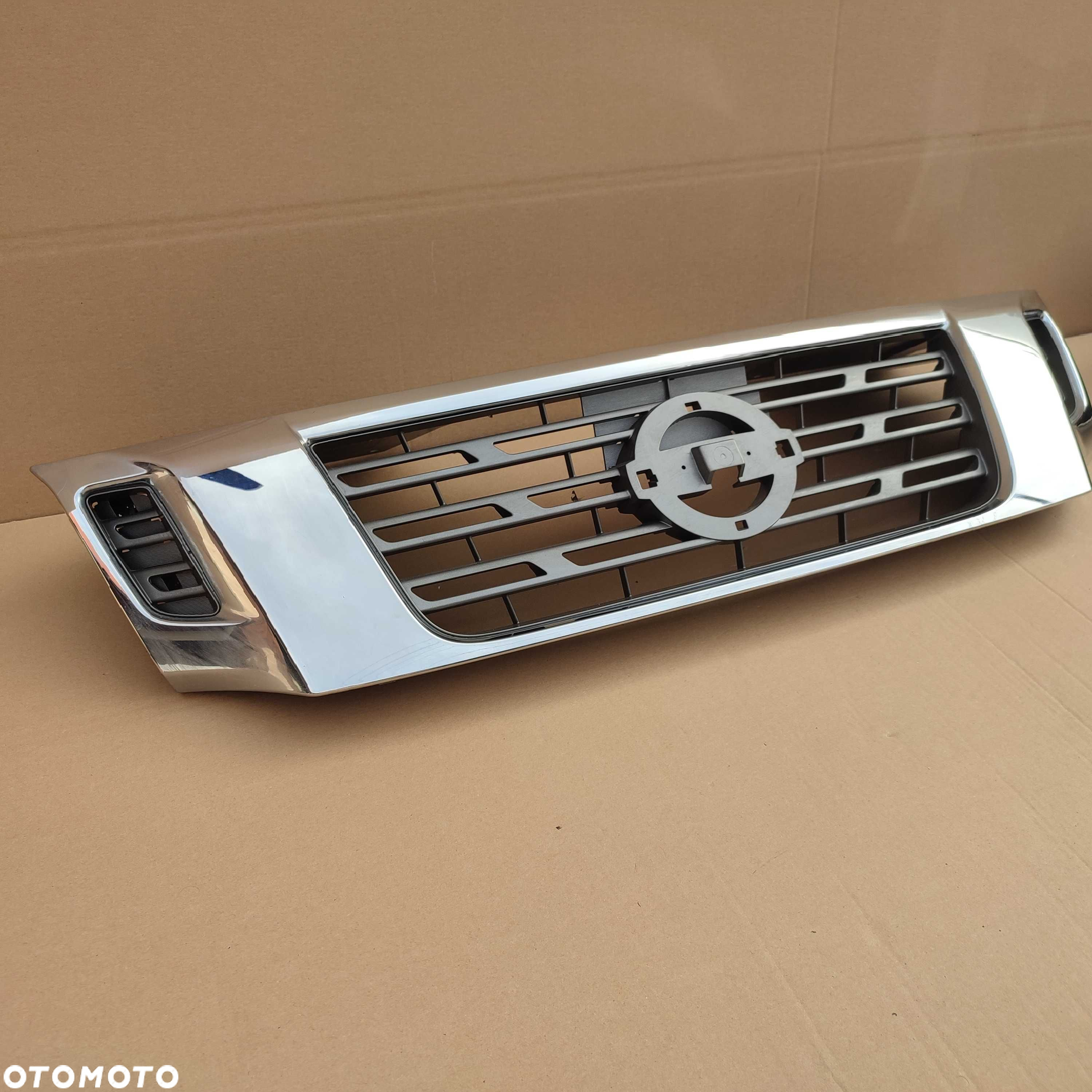 Nissan Navara NP300 D40 15-19 grill atrapa zderzaka chrom kratka - 5