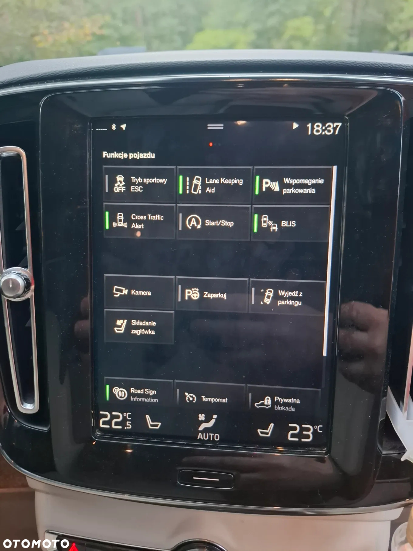 Volvo XC 40 T5 AWD Geartronic Momentum Pro - 23